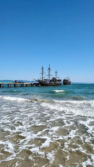 Amplo Apto A 20 Metros Do Mar. Florianópolis